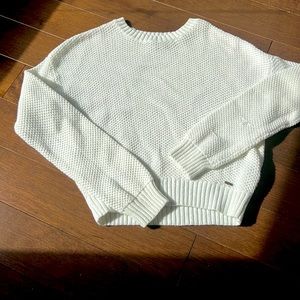 girls white hollister sweater.